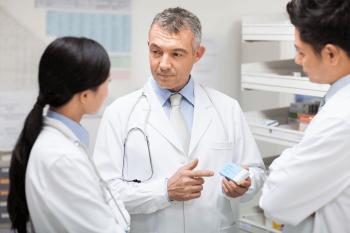 ¿Por qué debes capacitar a tus colaboradores de farmacias?